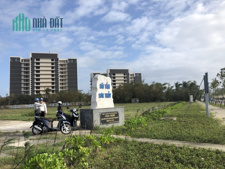 Sang Gấp lô đất thổ cư 124.5m2 đẹp, ngay trung tâm hành chính Quận