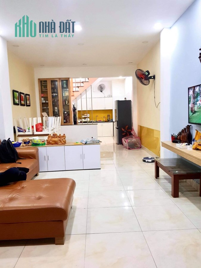 Bán nhà xe hơi đỗ cửa đường Ba Tháng Hai trung tâm Quận 10, 3 tầng, 7,7 tỷ TL.