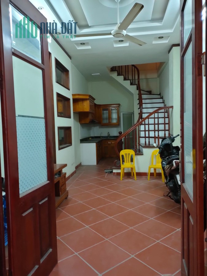 BÁN NHÀ NGÕ 147 TÂN MAI, HOÀNG MAI, 60M Ô TÔ TRÁNH, 30M, 5 TẦNG, 2 TỶ 5. LH 0945262238