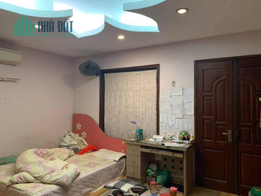 Bán gấp nhà Tôn Thất Tùng, 42mx3t, MT 4.5m, 3.1 Tỷ.