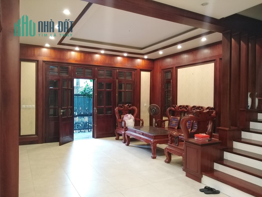 Bán biệt thự lô góc, phố Nghi Tàm - Tây Hồ, 215m x 4 tầng