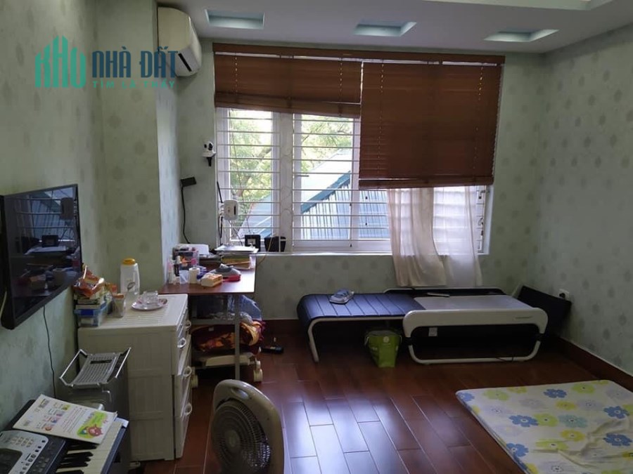 NHÀ ĐẸP PHỐ NGUYỄN THÁI HỌC - 5 TẦNG Ở NGAY - CHỈ 3.8 TỶ.