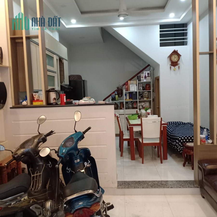Nhà Đẹp Dương Quảng Hàm 69M 4x17 Giá chỉ 4 Tỷ 3