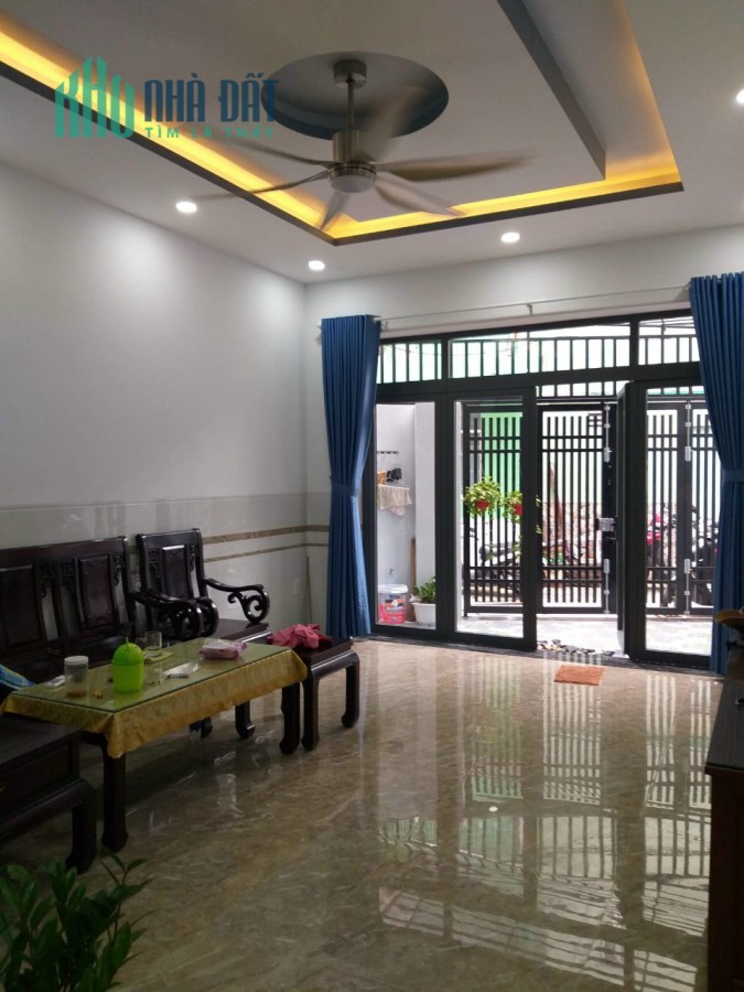 Bán nhà 3 tầng,đường Lê Văn Sỹ, Tân Bình, 42m2 giá chỉ 5 tỷ.