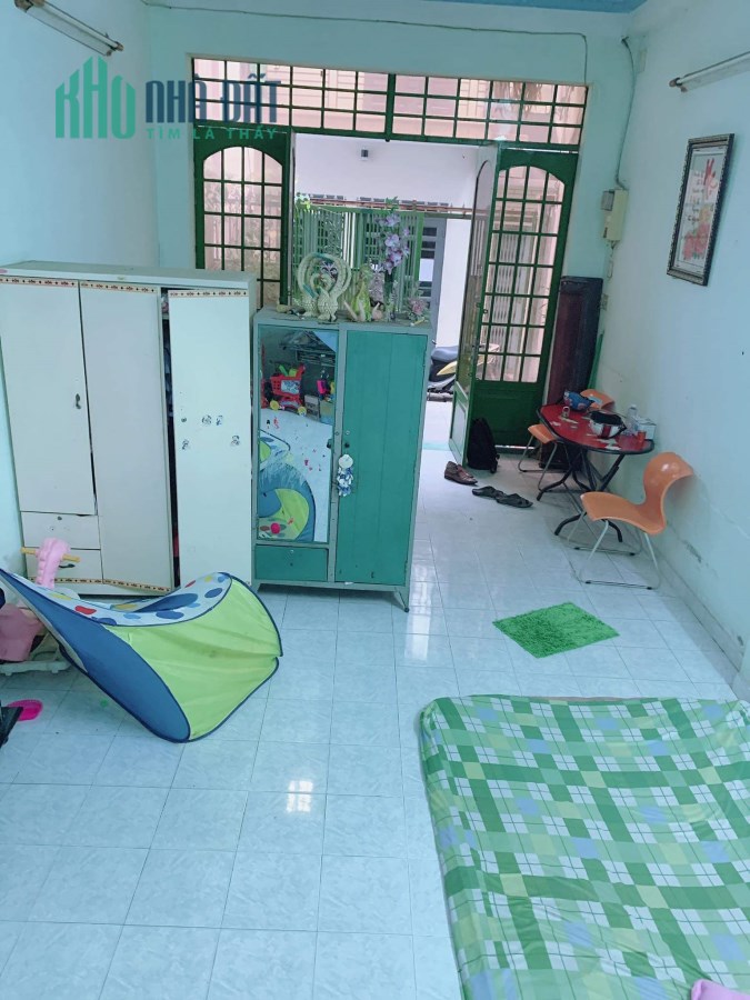 Bán nhà Âu Cơ Tân Bình- 65m2- 2 tầng, chỉ nhỉnh  4 tỷ , LH: 0933233236.