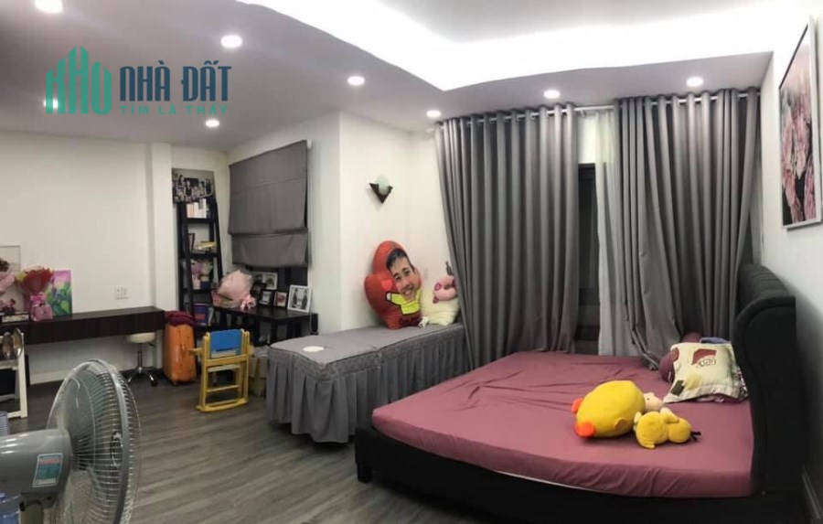 Nhà hxh Cách Mạng Tháng 8 Quận 10, 136m2, Chỉ còn 12 tỷ. 0932828672