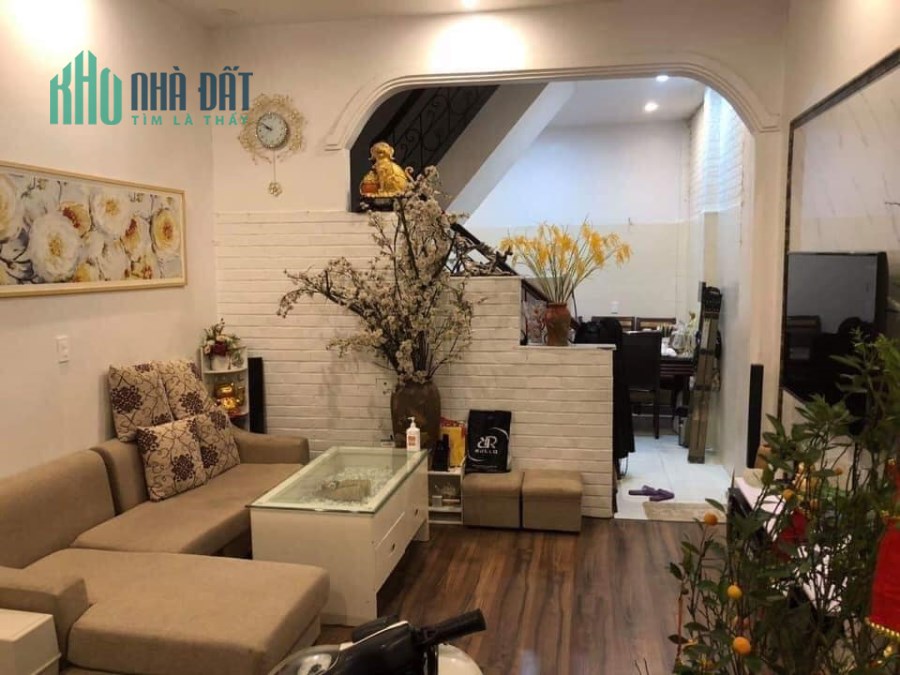 TRUNG TÂM ĐỐNG ĐA - CHỈ NHỈNH 2 TỶ - NHÀ ĐẸP Ở LUÔN - 5 TẦNG RỘNG THOÁNG.
