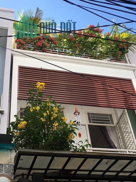 Cần bán nhà Tôn Đản Phường 15 Quận 4 3 tầng đúc giá 5.25 tỷ