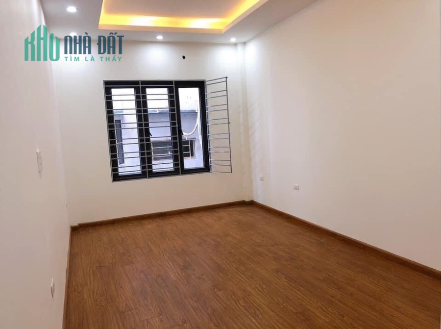 Bán nhà Dương Văn Bé, 28m2, 4 tầng, MT 3.5m, sổ riêng, 1.85 tỷ.