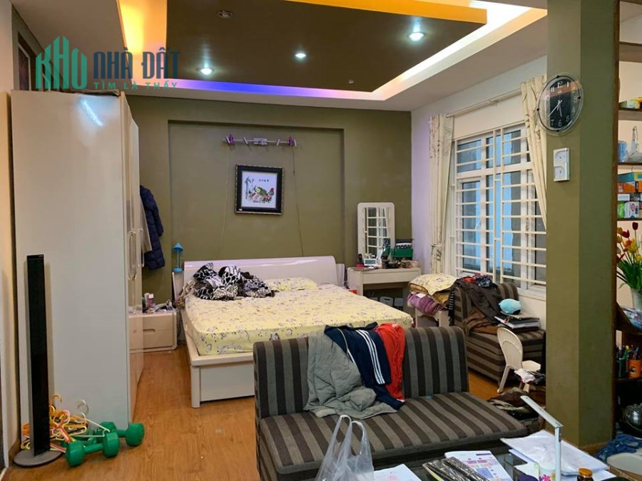 Bán nhà Nguyễn Văn Cừ 120m2, MT 4.5m, sát mặt phố, ngõ 10m giá 8.8 tỷ