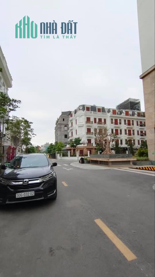 Bán biệt thự liền kề Hồng Tiến,85m,5 tầng,mt 5m,giá 25 tỷ.Lh:0989126619.