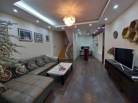 Lô góc Nhân Hòa, Thanh Xuân 40m2 4T 5tỷ, dọn về đón Tết luôn.LH:0969048000.