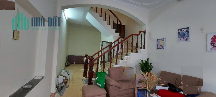 Bán nhà Lĩnh Nam-40mX3T-ngõ rộng thoáng - giá chỉ 2.19tỷ