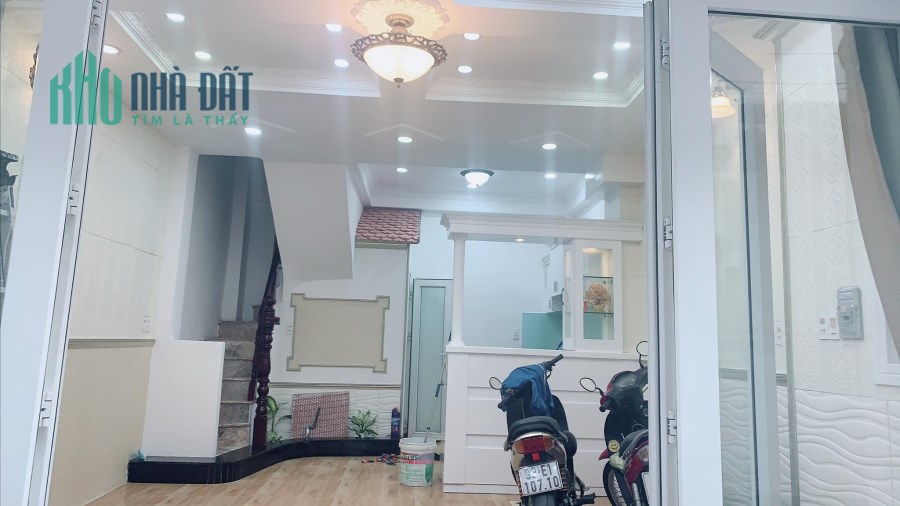Cần bán nhà Thích Quảng Đức, Phú Nhuận, giá chỉ 4.95 tỷ.