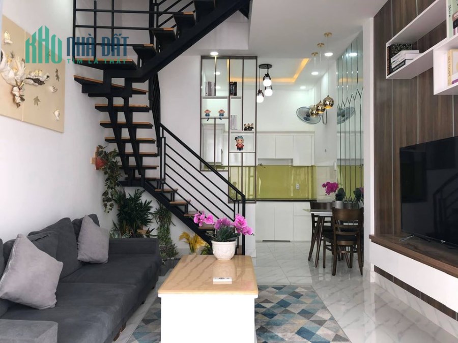BÁN NHÀ 1 TRỆT 1 LẦU 2PN  35M2 QUẬN 10 NGUYỄN GIẢN THANH