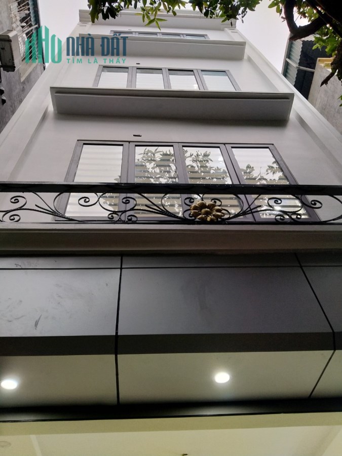 Bán nhà ngõ 67 Giáp Bát, Hoàng Mai. DT 30m2*5T; MT 5m; giá 3,15tỷ