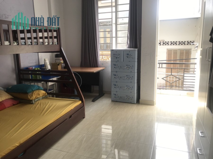 Nhà hẻm xe hơi Gò Vấp, sát mặt tiền, tiện kinh doanh, mở văn Phòng.