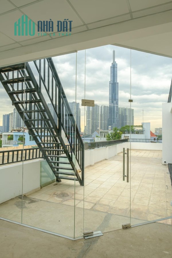 Cho Thuê Rooftop Mặt Tiền Đường Trần Não Quận 2 View Trực Diện LankMark81 và View Bitexco