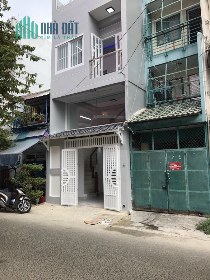 Cần bán nhà hai mặt tiền Lê Tự Tài, P.4, Phú Nhuận
