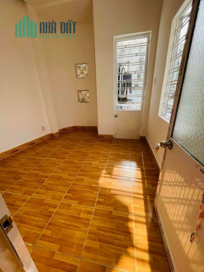Bán nhà hẻm Âu Cơ Phường 10, Quận Tân Bình, 26m2 giá rẻ 1T1L