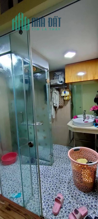 Bán nhà Cù Chính Lan. 35m2x2T, 1.98 tỷ, ô tô 5m.