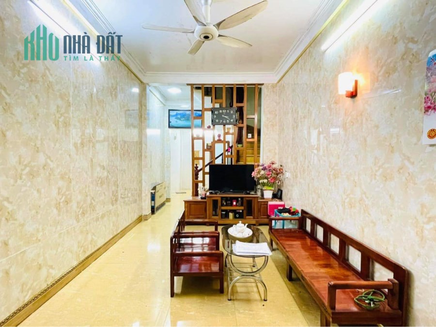 Nhà Đẹp Lạc Long Quân, Cầu Giấy, DT 41m2.LH: 0846 282 986.