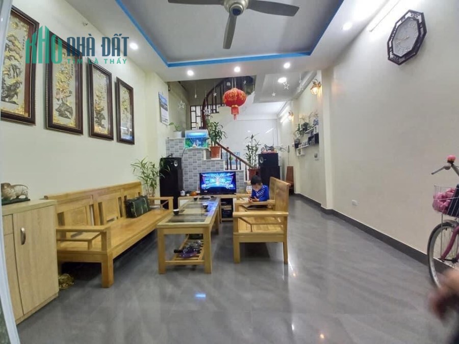 BÁN GẤP NHÀ PHỐ NAM DƯ - HOÀNG MAI - NHÀ LÔ GÓC, 35M, 5TẦNG, MT4, CHỈ HƠN 2TỶ 0946963988.