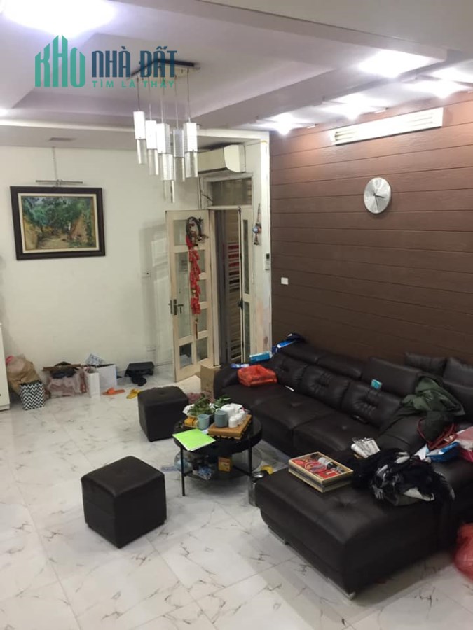 Cần bán gấp nhà Đường Hoàng Hoa Thám, Tây Hồ, 50m2x5 tầng. LH: 0846 282 986.