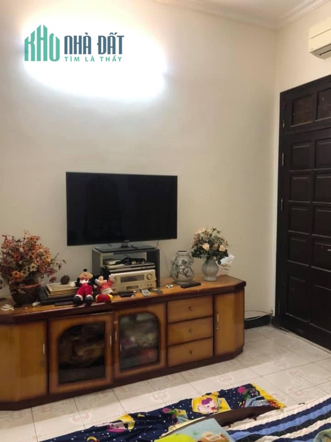 HIẾM NHÀ HAI BÀ TRƯNG, DT 50M2, MT 5M