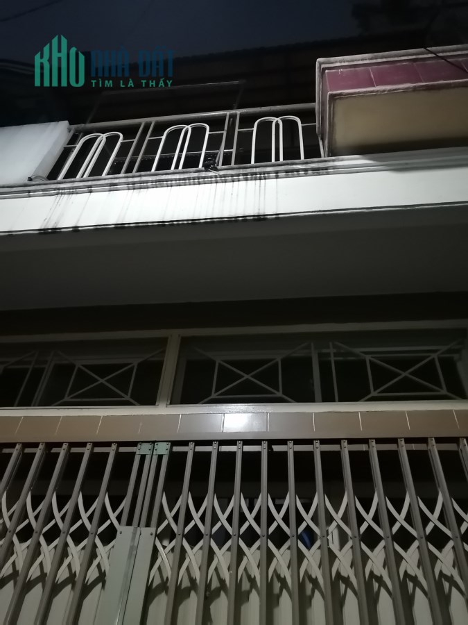 Bán gấp nhà hẻm xe hơi 149 Trịnh Đình Trọng, Tân Phú, 2 tầng, giá siêu rẻ chỉ 3,55 tỷ