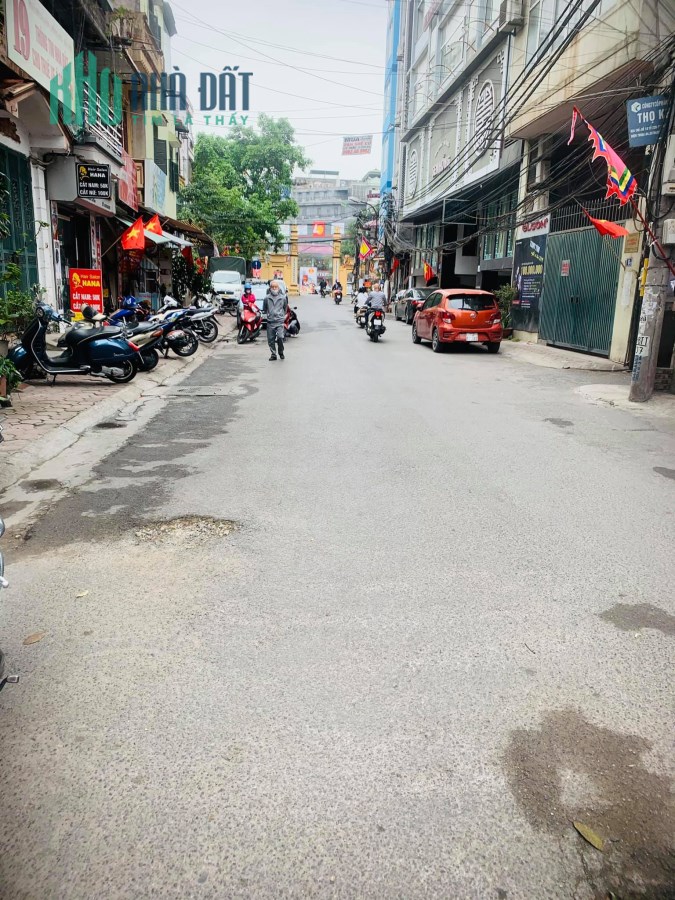 Bán nhà phố Xã Đàn,kinh doanh,đường ô tô tránh 75m,mt6,4m,giá 12,3 tỷ.