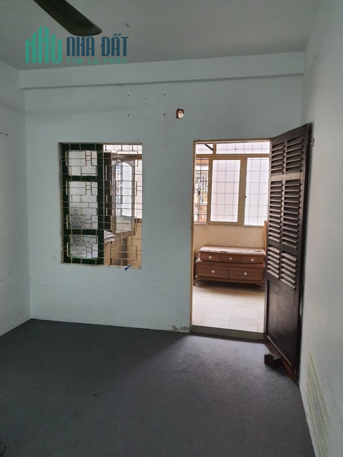 Cho thuê CHTT tầng 3 khu Bộ ngoại thương, nghách 105 ngõ 88 phố Trần quý Cáp, 5tr, 0983651366