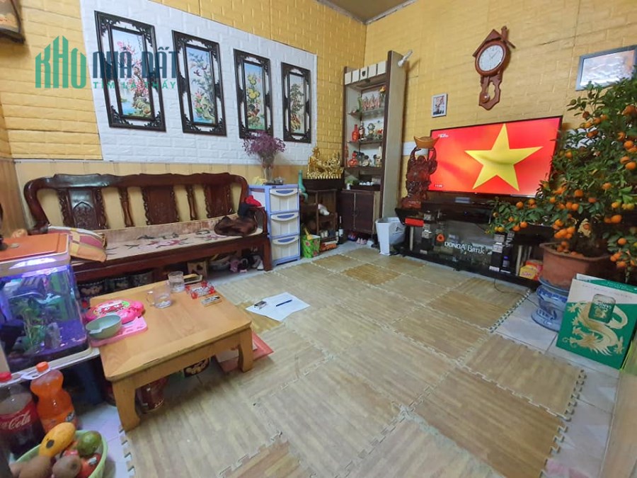 BÁN NHÀ PHỐ CÁT LINH, ĐỐNG ĐA, 15M RA PHỐ, Ô TÔ, 32M, 2 TỶ 3. LH 0945262238
