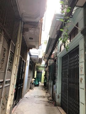 Ngõ oto, dân trí tốt. , diện tích lớn,  thông ngõ. Trương Định- Minh Khai. Lh : Thu 0904.162.344.