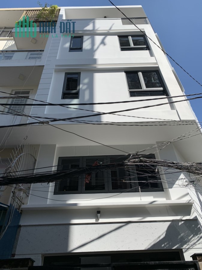 Bán nhà hai mặt tiền hẻm xe hơi Hoàng Hoa Thám, P.5, Phú Nhuận