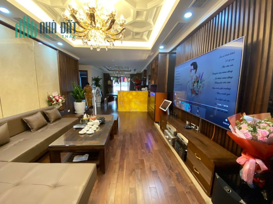 Bán gấp căn chung cư Việt Đức Complex 108m full nội thất 0985800205