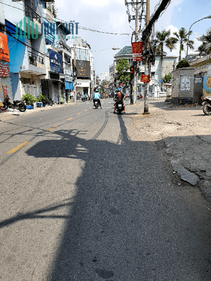 Trên 4 tỷ có ngay nhà mặt tiền 8m kinh doanh Quận 3 (0902664082)