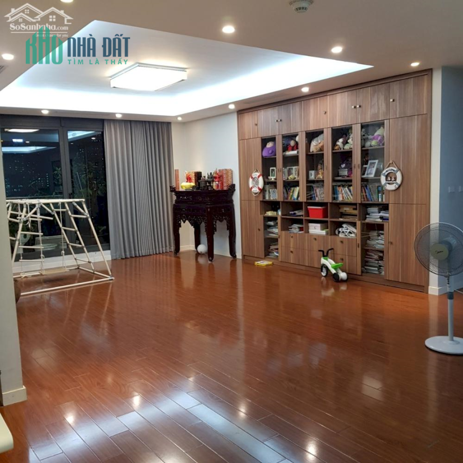 Cho thuê căn góc 220m2, 4PN + 3WC, Tòa T2 Chung cư TSQ – Euroland, giá 12 Tr/tháng