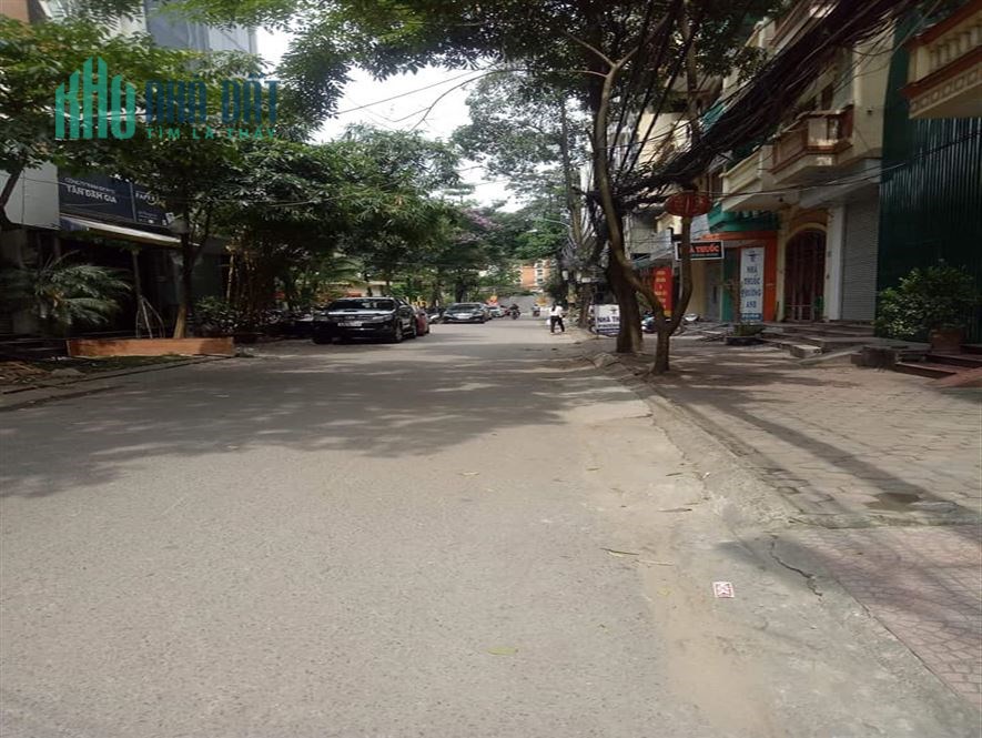 Bán nhà MP Cầu Giấy, vỉa hè, kinh doanh, 180m2 x MT 12m. 31 tỷ. 0859966996