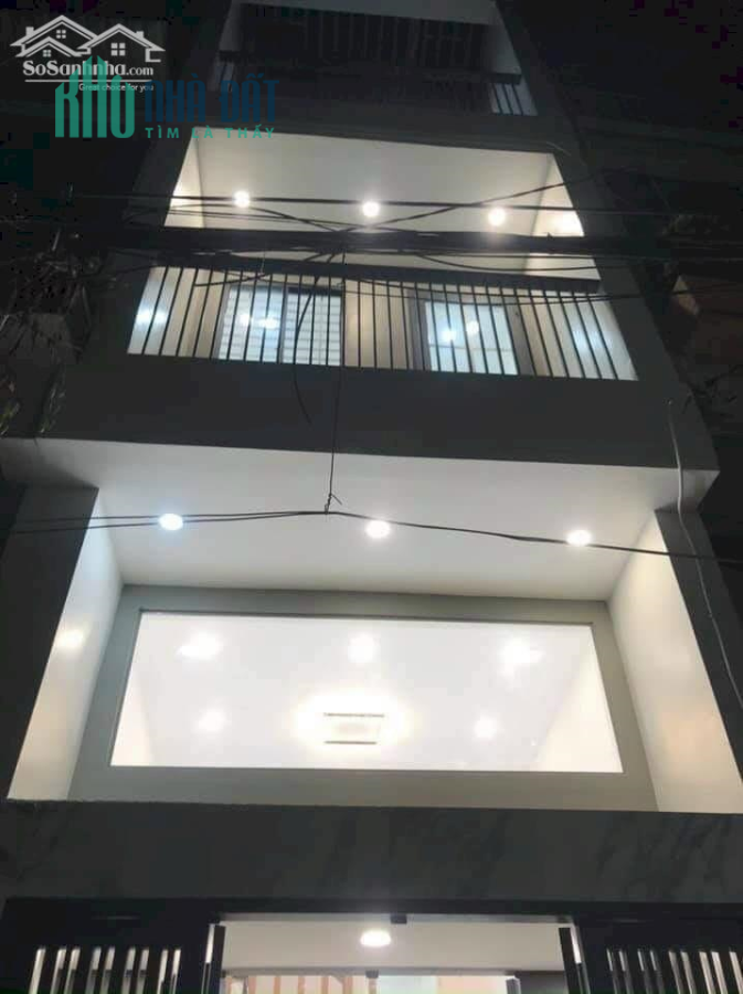 4 tỷ 1 Quận 10 ở ngay 30m2 3 tầng vài bước ra mặt tiền HXH đậu(0902664082)