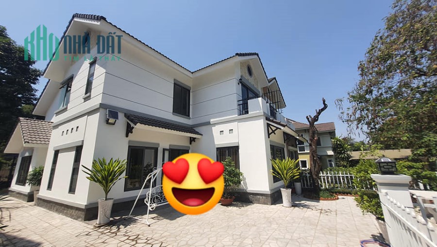 Quận 9 – Biệt thự 360m2, Mặt tiền 11m, 3 Tầng, chỉ 15.5 Tỷ thương lượng