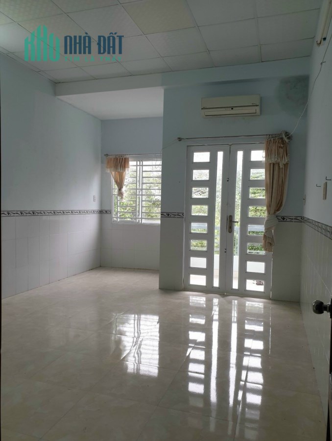 MẶT PHỐ, Sơn Tây 70m x 3 tầng, giá 15.4 tỷ. LH 0981588619.