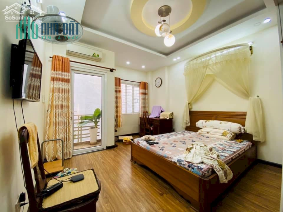 GẤP bán nhà Trường Trinh 39m2 Gara Ô tô , Ngõ thông Lô góc 6 Tỷ LH 0967935611