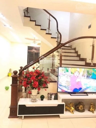 Nhỉnh 4 tỷ có nhà 5 tầng phố Xã Đàn, Đống Đa, 2 mặt thoáng,