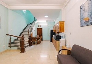 Cho thuê nhà số 6 ngõ 442/1 Âu Cơ, Nhật Tân, Tây Hồ, 12tr, 0983367768