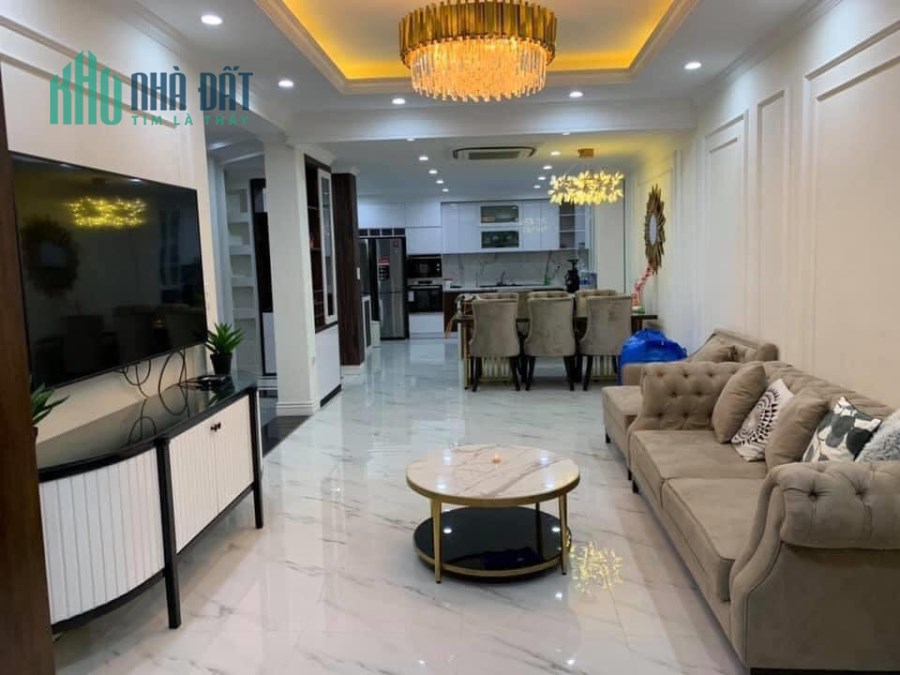Biệt thự Giang Văn Minh cần bán