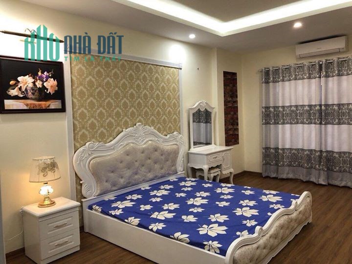 Bán gấp nhà Phố Điện Biên Phủ giá 4 tỷ, 25mx5 tầng, ở luôn
