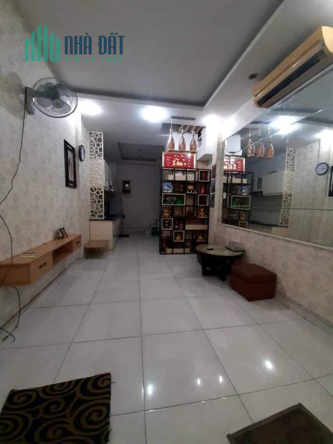 Bán nhà đường Bà Hạt Quận 10 33m2 3 tầng chỉ 4,4 tỷ.