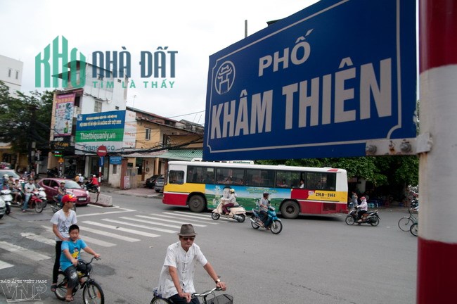 Bán nhà mặt phố Khâm Thiên. Diện tích 69m2. Nhà xây 7 tầng. Thang máy hiện đại. Giá 22,5 tỷ.