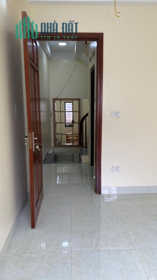 Bán gấp ngõ chợ Khâm Thiên giá 900 triệu, 15m2, ở được luôn